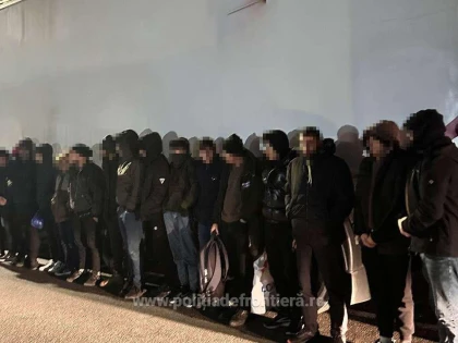 Polițiștii de frontieră au prins 23 de turci, care au încercat să treacă ilegal în Ungaria