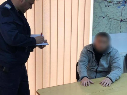 Polițiștii locali din Pecica au prins un bărbat care propunea partide de sex elevelor de liceu
