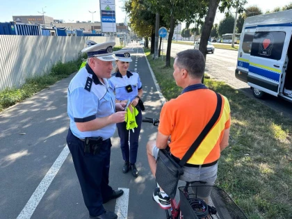 Polițiștii rutieri arădeni au demarat mai multe acțiuni, care vizează conducătorii de biciclete și trotinete electrice