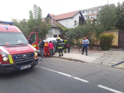 Pompierii arădeni au avut 100 de intervenţii în ultimele 7 zile