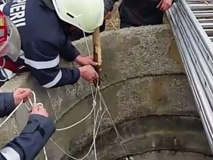 Pompierii arădeni au salvat o femeie din Almaș, care a căzut într-o fântână