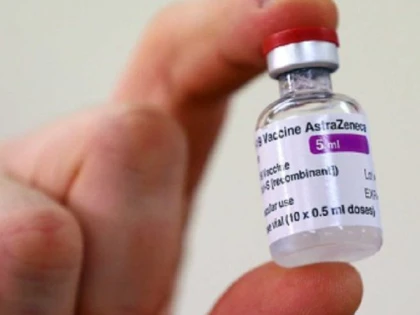 Portugalia şi Letonia au suspendat vaccinarea cu serul de la AstraZeneca