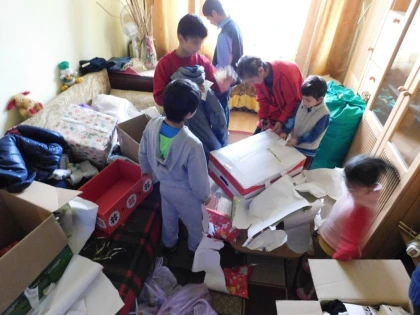 Poveste tristă cu final fericit pentru o familie cu 7 copii din Zimandu Nou