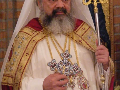 PREAFERICITUL DANIEL ISI CERE IERTARE TINERILOR