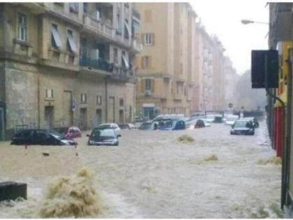 Precipitații devastatoare în Franța și Italia