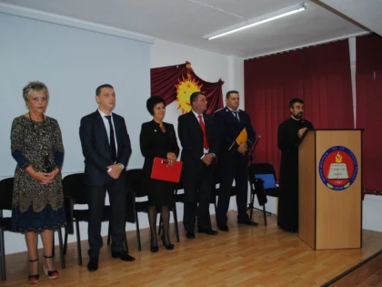 PREFECTUL COSMIN PRIBAC: "FIECARE SUNTEM CUPRINSI ASTAZI DE EMOTIA UNUI NOU INCEPUT DE DRUM"