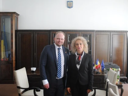 Prefectul Florentina Horgea s-a întâlnit cu Ambasadorul Canadei, Kevin Hamilton