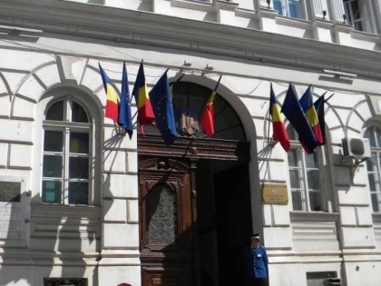 Prefectura suspendă temporar activitățile de audiențe, relații cu publicul, registratură generală și apostilare