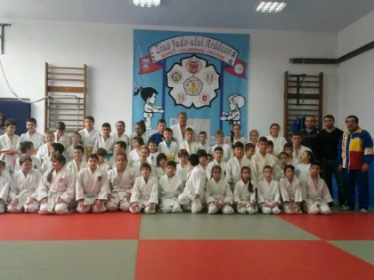 PREGATIRE LA MONEASA PENTRU SECTIA DE JUDO A CSM ARAD. INSCRIERI IN FIECARE ZI