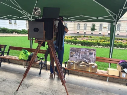 PREMIERA LA ZILELE ARADULUI 2015, FAMOUS ANTIQUE PHOTO BOOTH
