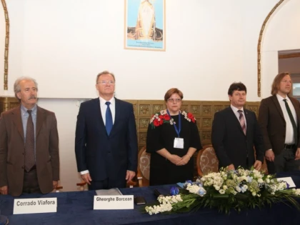 Premieră naţională în domeniul bioeticii, în organizarea UVVG Arad