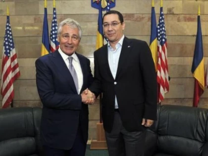 PREMIERUL PONTA S-A INTALNIT CU SECRETARUL AMERICAN AL APARARII