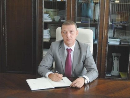 PRESEDINTII SI LOCTIITORII, CHEMATI LA INSTRUIRE DE PREFECTURA SI BEJ