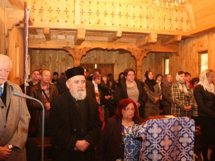 Prezenţă arhierească în biserica din incinta Campusului studenţesc ,,Vasile Goldiş” din Arad