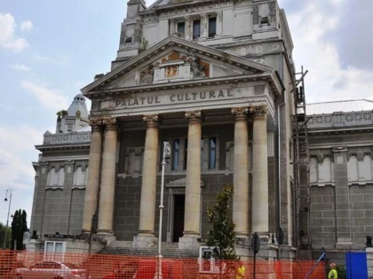 Primăria Arad a plătit lucrări fictive la Palatul Cultural de sute de milioane de lei vechi