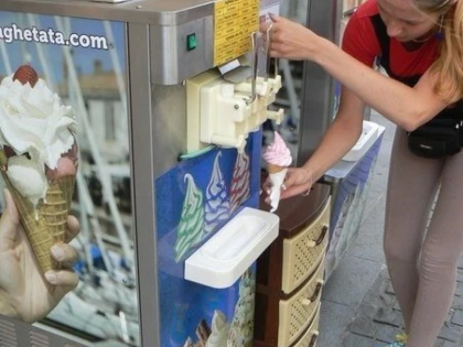 Primăria Arad e preocupată de... comercializarea îngheţatei de la aparatele stradale