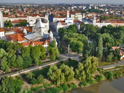 PRIMARIA ARAD PREGATESTE UN NOU ATENTAT LA MALUL MURESULUI, STRAND SI PARCURILE DIN ORAS