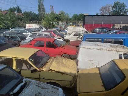 Primăria Arad vinde vehiculele abandonate