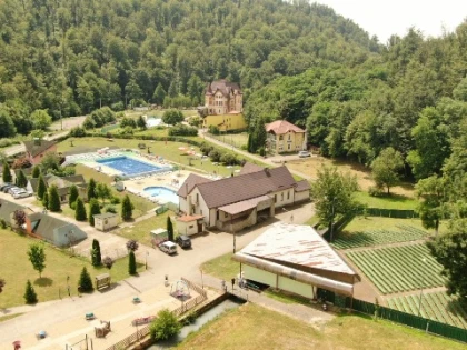 Primăria Moneasa a preluat singurul ștrand din stațiune pentru a-l salva de la închidere