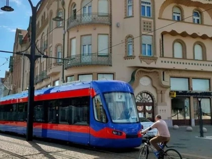 Primăria Oradea a finalizat achiziția a 20 de tramvaie noi de la Astra Arad. Bibarț e tot la stadiul de povești vânătorești