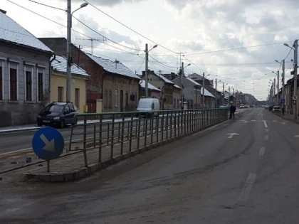PRIMARIA REACTIONEAZA DUPA NENUMARATELE ACCIDENTE: INTERSECTIA SAGUNA - CONDURASILOR VA FI SEMAFORIZATA