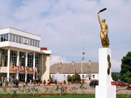 Primăria Sebiş construieşte un bloc social şi nouă kilometri de piste de biciclete din fonduri europene