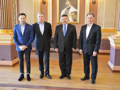 PRIMARUL FALCA S-A INTALNIT CU SERGHEY BUBKA SI ROBERT EMMYAN, MULTIPLI CAMPIONI LA SARITURI
