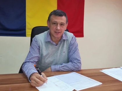 Primarul Ioan Turcin solicită Prefecturii și DSP să ia măsuri urgente pentru stingerea focarului de COVID-19 de la Sâmbăteni