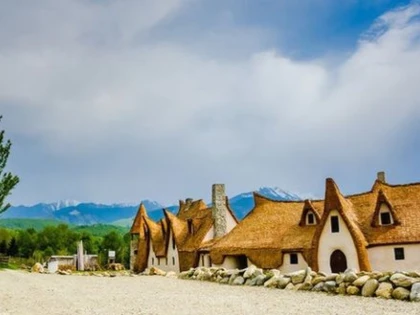 PRIMUL CASTEL DE LUT DIN ROMÂNIA A DEVENIT CELEBRU ÎN STRĂINĂTATE