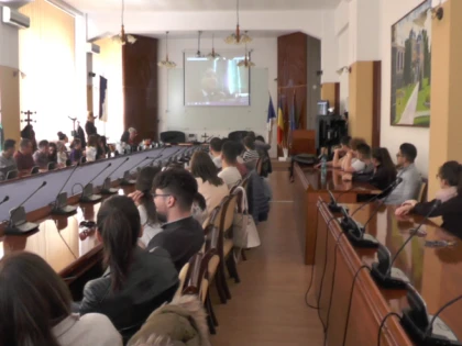 Primul curs via skype destinat studenţilor Facultăţii de Medicină Dentară a UVVG