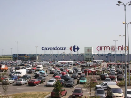 PRIMUL MALL TRANSFORMAT IN FABRICA: LEONI VA PRODUCE CABLURI IN ARMONIA ARAD