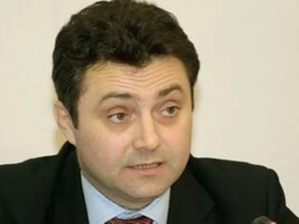 PROCURORUL GENERAL CERE MODIFICAREA STATUTULUI PARLAMENTARILOR SI A LEGII PRIVIND RESPONSABILITATEA MINISTERIALA