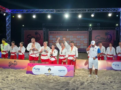 Prodan și Bodârlău sunt campioni mondiali la sambo pe plajă cu echipa României
