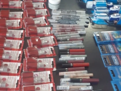Produse contrafăcute, în valoare de peste 7.500 lei, retrase de pe piață de jandarmi