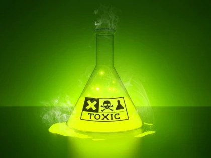 Produse toxice, depozitate în condiții improprii