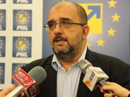 Prof. Marius Göndör: „Guvernul PSD își bate joc de profesori!”