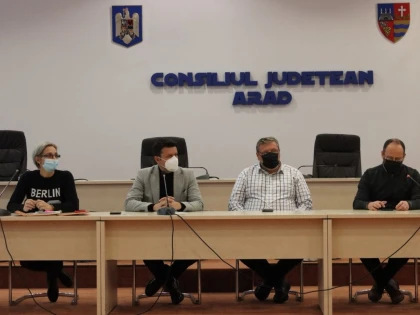 Profesori din mai multe țări, în vizită la Consiliul Județean