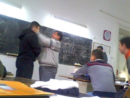 Profesorii care hărțuiesc elevii sau studenții riscă până la patru ani de închisoare