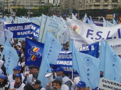 Profesorii ies în stradă și amenință cu greva generală
