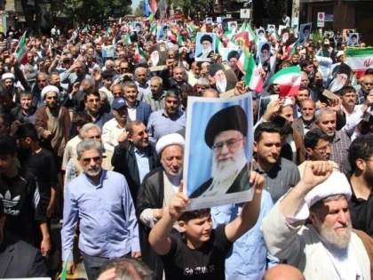 Proteste ample în universitățile din Iran. Studenții ies în stradă după reprimarea sângeroasă din ianuarie