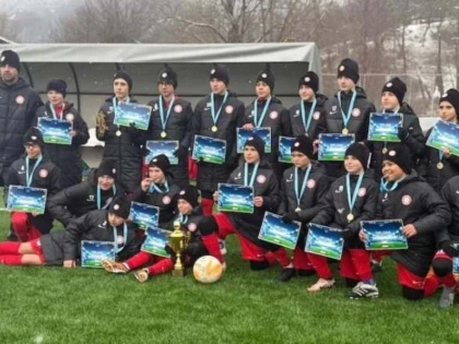 Puștii de la Viitorul Arad au cucerit trofeul la Vâlcea Winter Cup