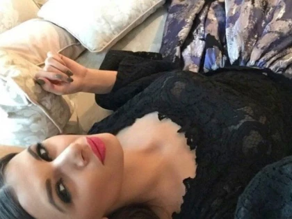 RAMONA GABOR A PARASIT DUBAIUL!