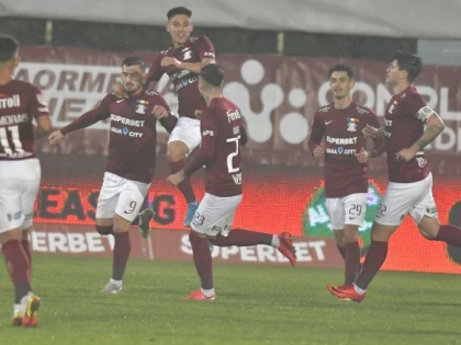 Rapidul bate liderul şi UTA poate încheia etapa tot în afara play-off-ului