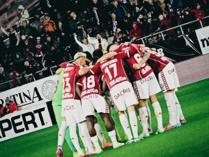 Rapidul e noul lider din SuperLiga, iar FCSB prelungește criza Craiovei! Rezultate și clasament