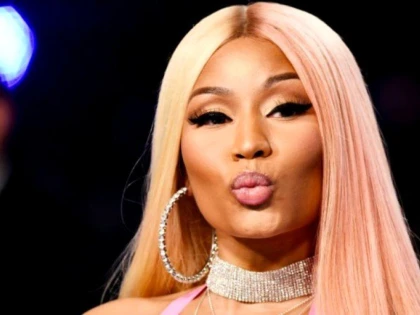 Rapperiţa americană Nicki Minaj a anunţat luni că aşteaptă primul copil