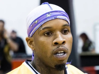 Rapperul Tory Lanez, condamnat la 10 ani de închisoare, după ce a împușcat-o pe Megan Thee Stallion