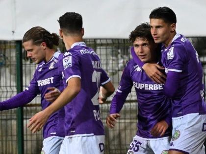 Rareș Pop marchează pentru Rapid în Cupă, Craiova și Farul s-au făcut de râs!