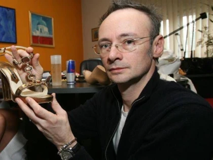 RAZBOI IN LUMEA "PANTOFILOR"! MIHAI ALBU TUNA SI FULGERA! "IMI STRICA AFACEREA"