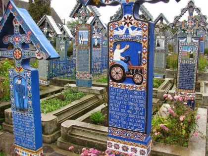Război pe crucile din Cimitirul Vesel de la Săpânța
