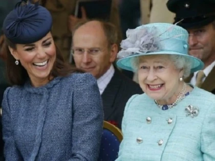 "Războiul pantofilor", dus de Regina Elisabeta și Kate Middleton